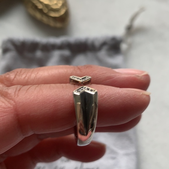 Elizabeth and James Ring - Picture 4 of 5